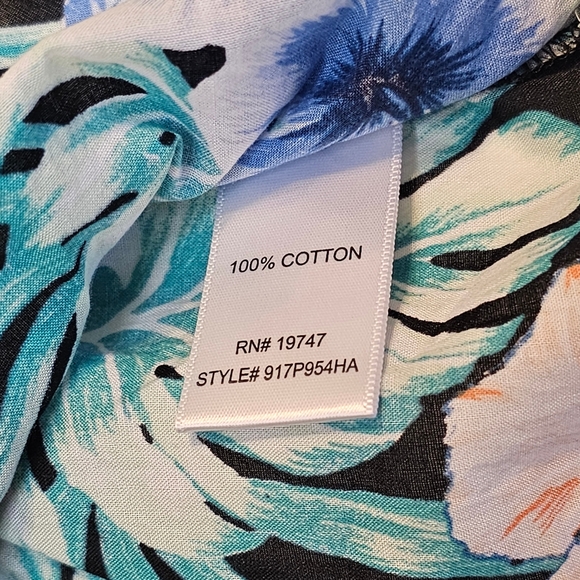 Land N Sea Tropical V Neck Button Top Small - Picture 4 of 7